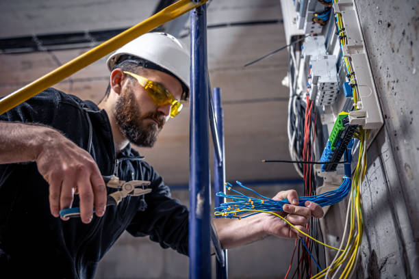 Best Emergency Electrical Repair  in Lake Placid, FL