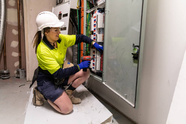 Best Affordable Emergency Electrician  in Lake Placid, FL