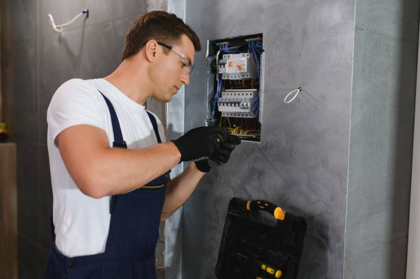 Best Affordable Emergency Electrician  in Lake Placid, FL